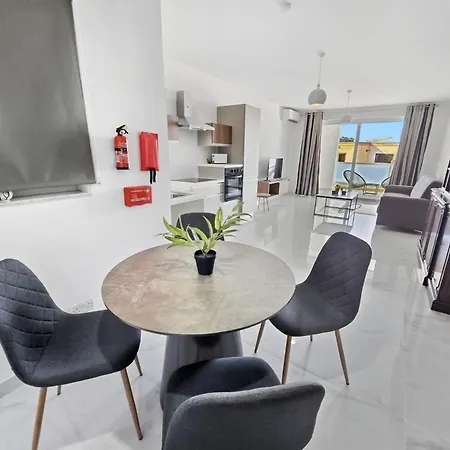 Διαμέρισμα Spacious With Large Terrace Σεντ Πόλς Μπέι