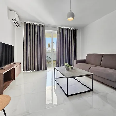 Daire Spacious With Large Terrace *